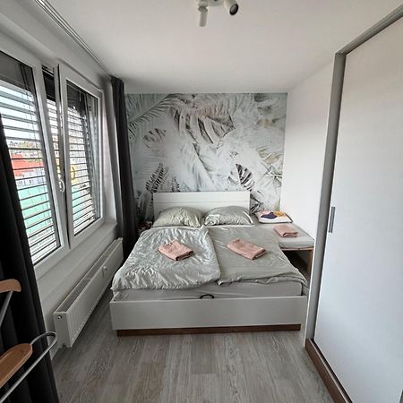 Premiere Apartment Bratislava - Private Parking المظهر الخارجي الصورة
